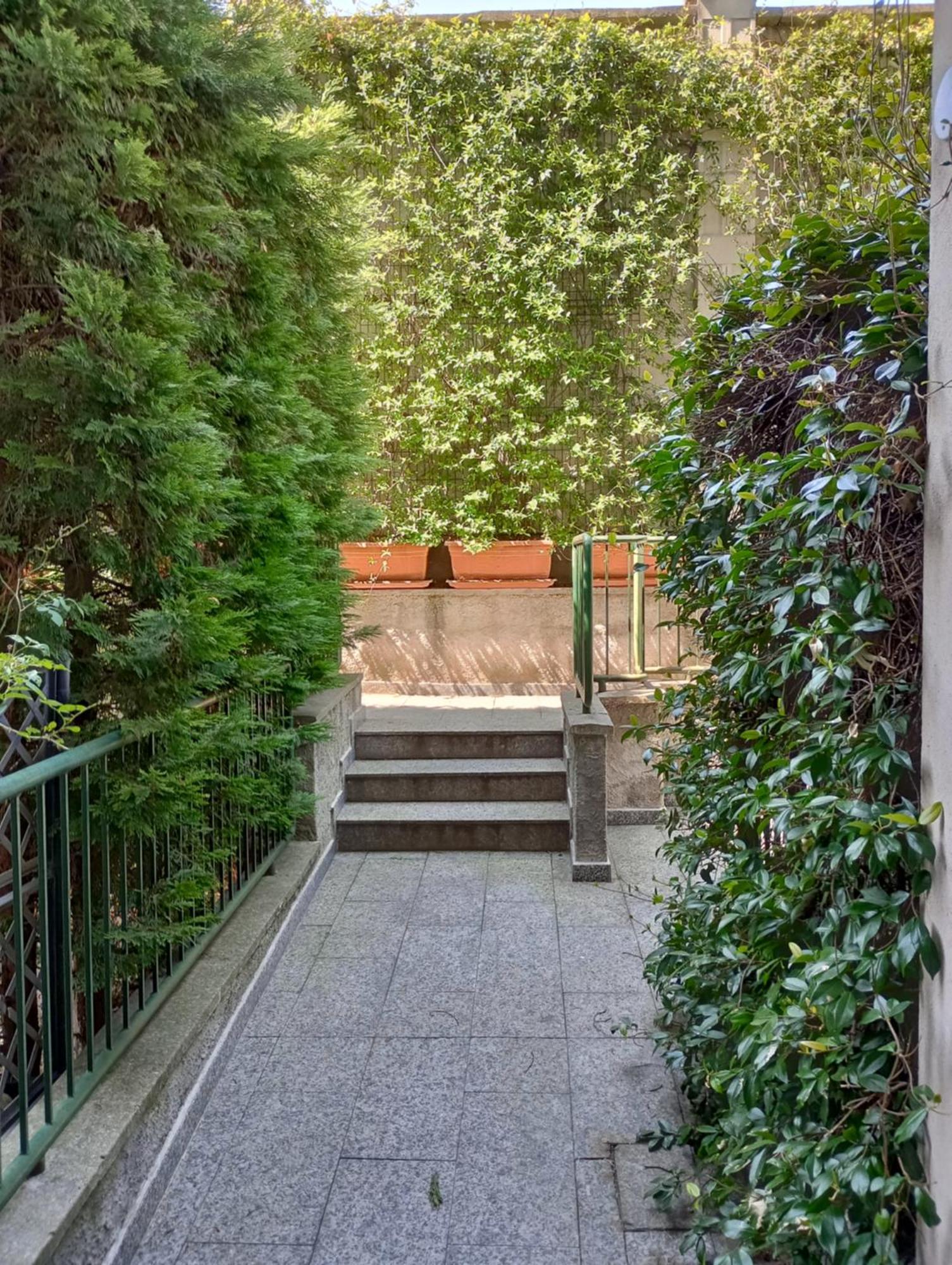 Casa Albertina Grazioso Appartamento Vicino Alla Stazione Monza Exterior photo